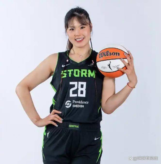 转会飞翼后首秀！李月汝2分2板2助正负值+9的简单介绍