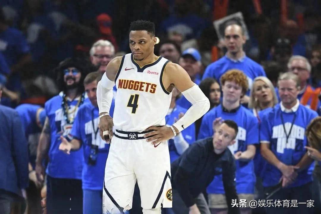 米德尔顿决定执行下赛季3330万美元的球员选项的简单介绍