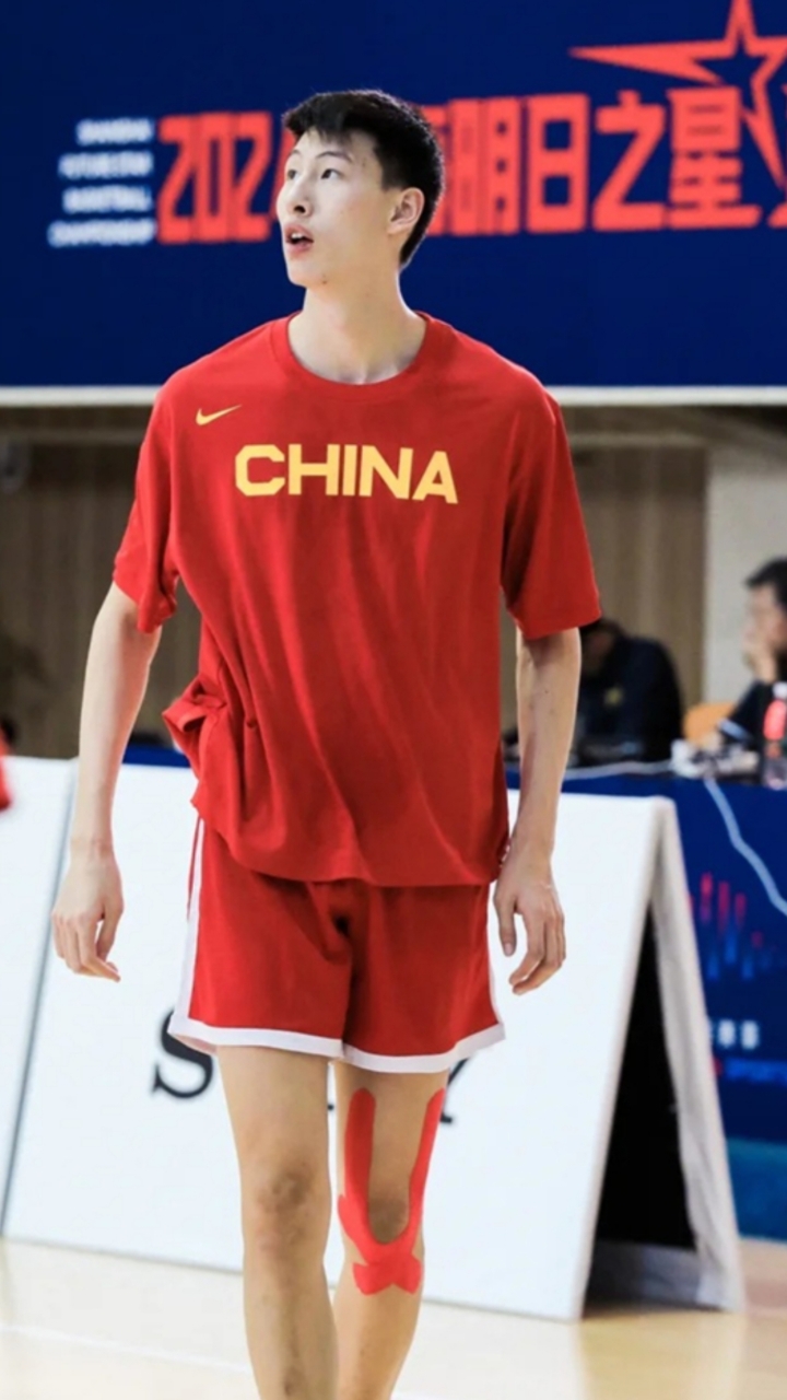 关于郇斯楠应留国内打磨NCAA调教中锋无耐心的信息